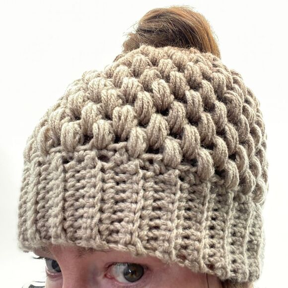 Handmade Napper bun beanie ponytail stocking cap one size NEW brown tan cream - Picture 6 of 8